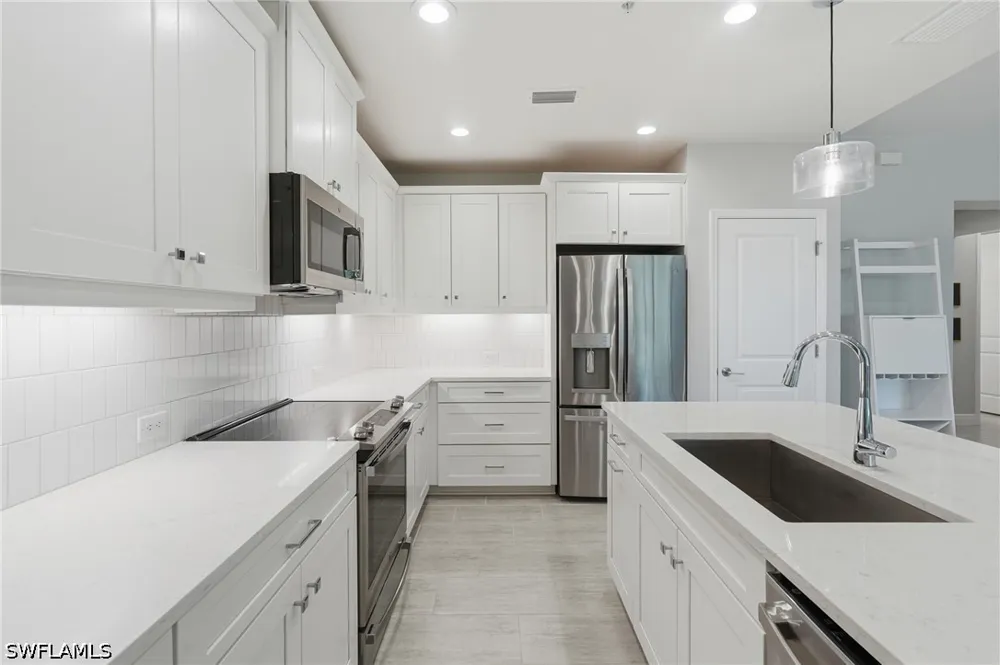 Seychelles Drive #1003 Naples, FL 34112