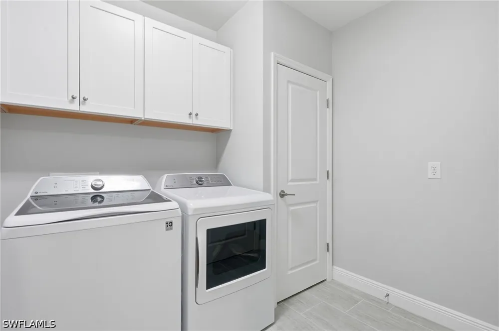 Seychelles Drive #1003 Naples, FL 34112