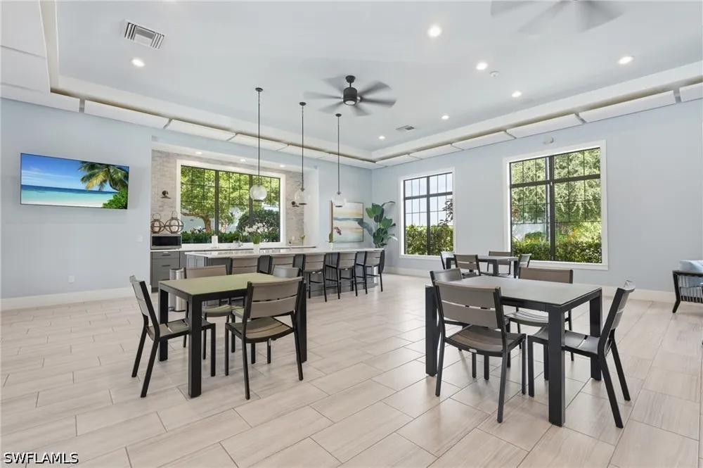 Seychelles Drive #1003 Naples, FL 34112