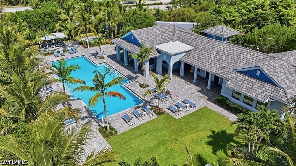 Seychelles Drive #1003 Naples, FL 34112