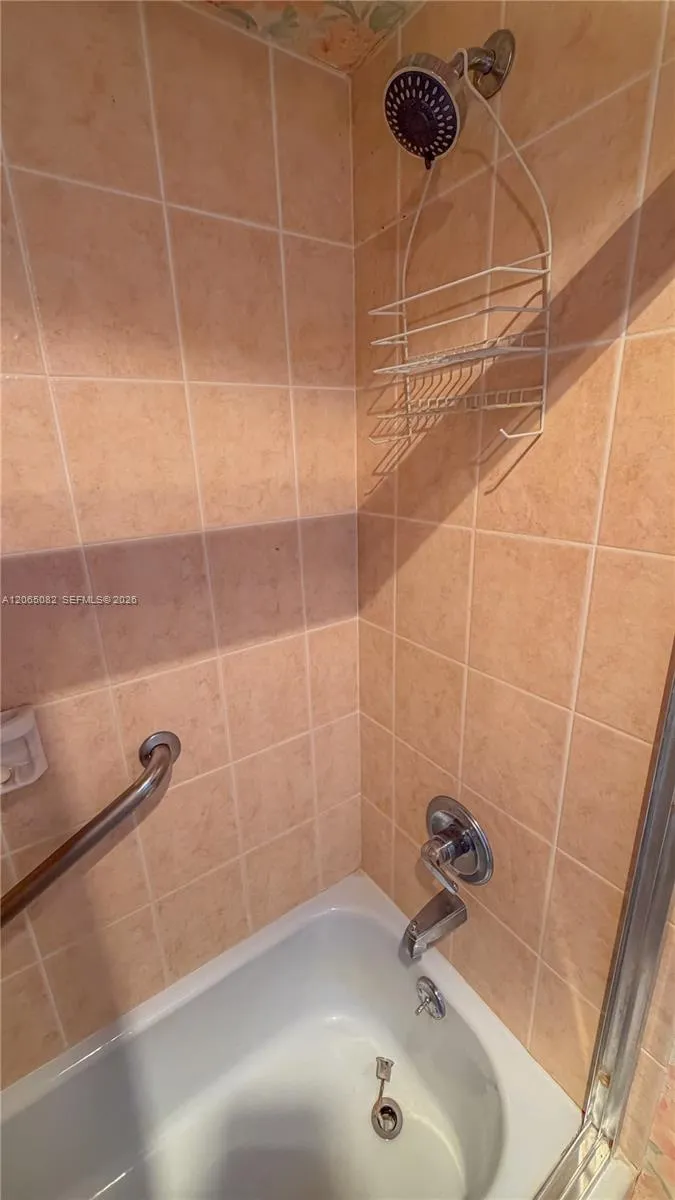 230 174th St #2412 Sunny Isles Beach, FL 33160
