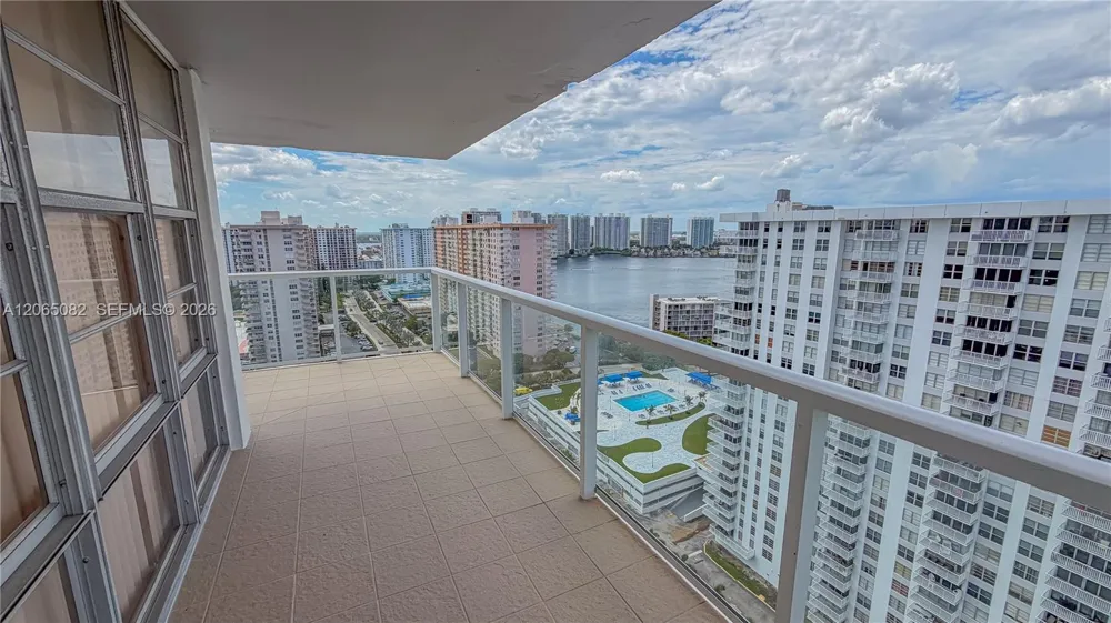 230 174th St #2412 Sunny Isles Beach, FL 33160