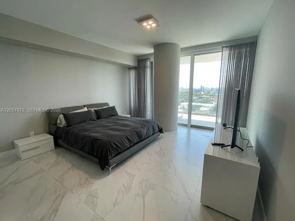 10201 Collins Ave #1005 Bal Harbour, FL 33154