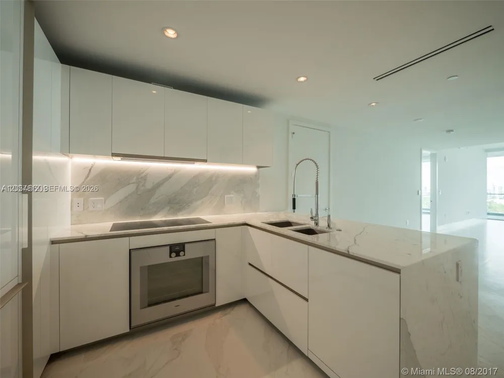 10201 Collins Ave #1005 Bal Harbour, FL 33154