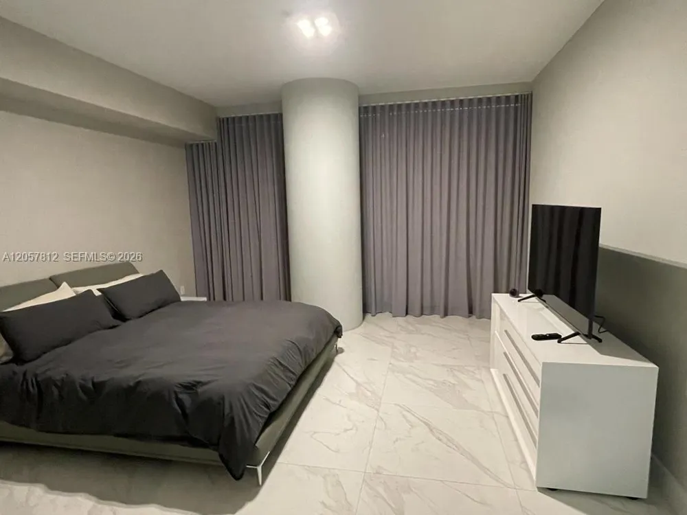 10201 Collins Ave #1005 Bal Harbour, FL 33154