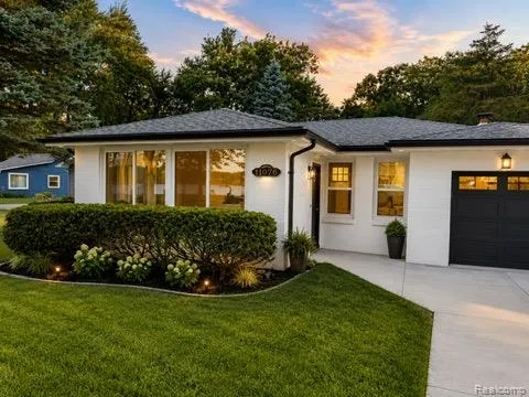 11076 Beryl Drive White Lake Charter Township, MI 48386
