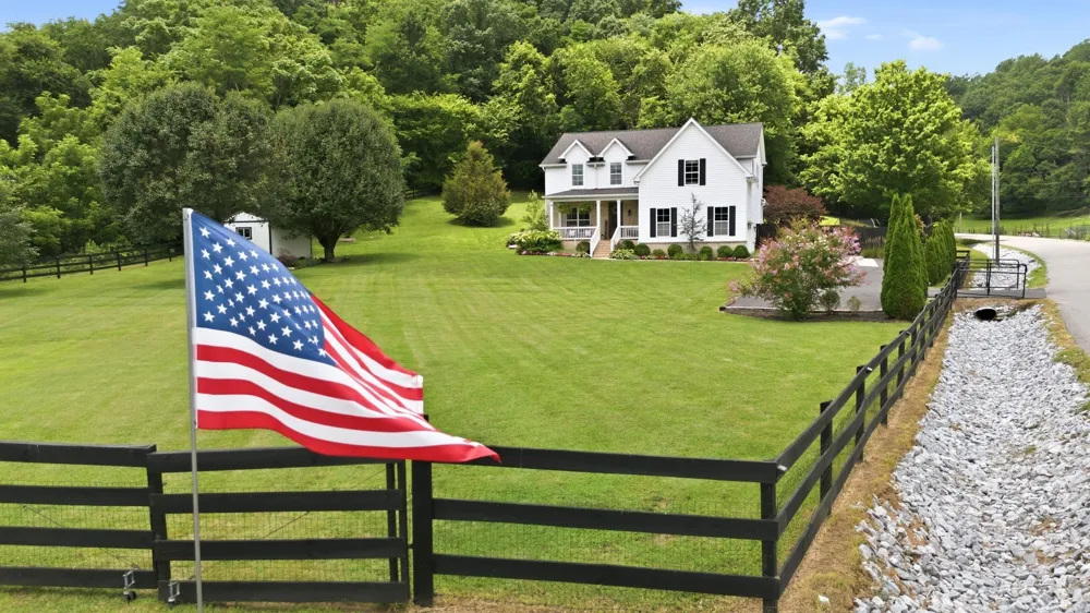 1779 Cayce Springs Rd Thompsons Station, TN 37179