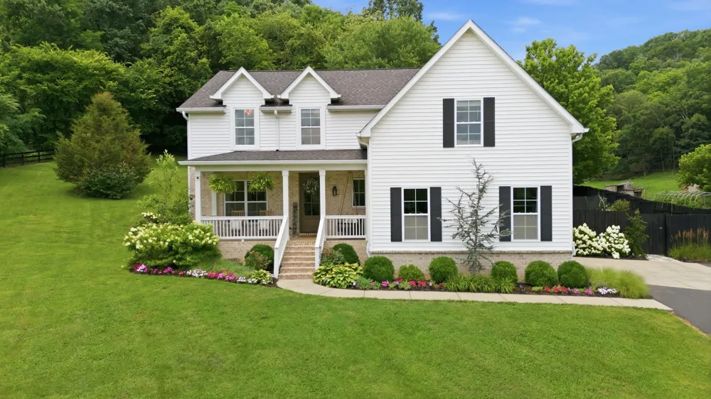 1779 Cayce Springs Rd Thompsons Station, TN 37179