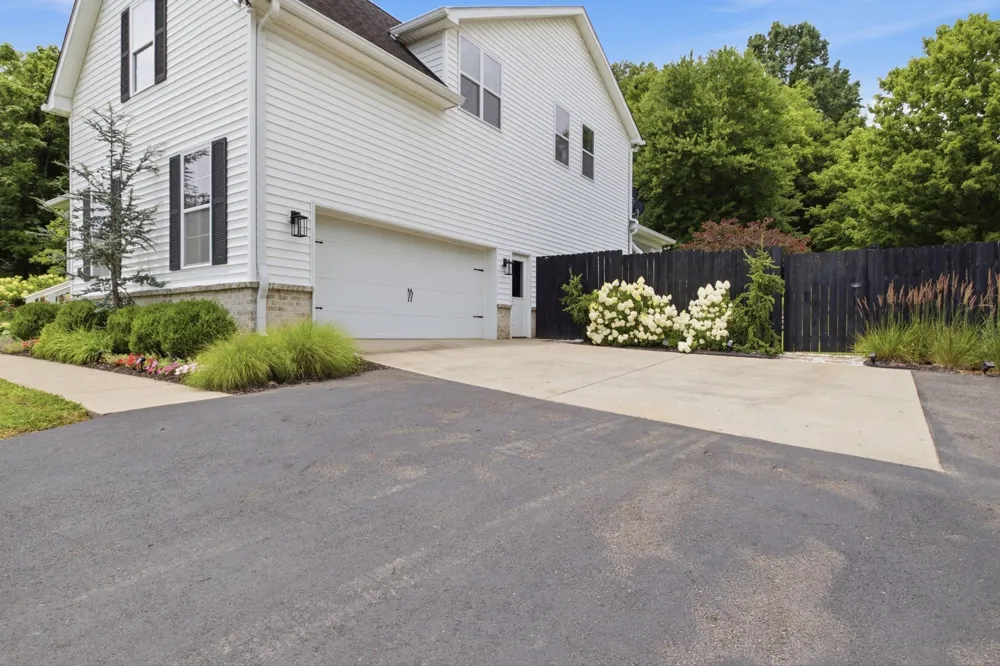 1779 Cayce Springs Rd Thompsons Station, TN 37179