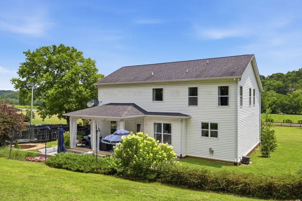 1779 Cayce Springs Rd Thompsons Station, TN 37179