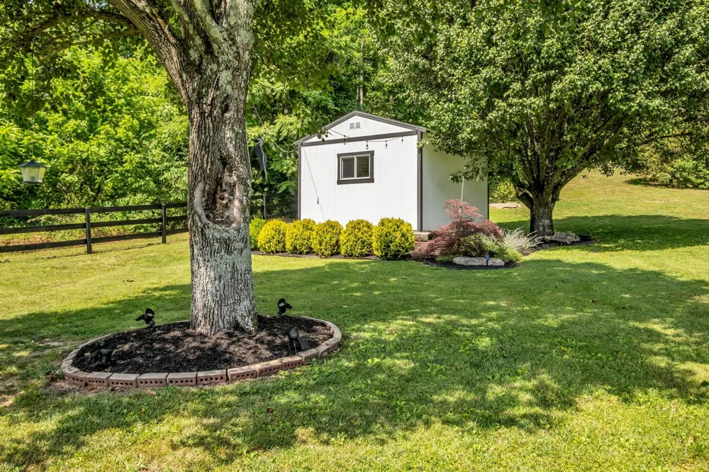 1779 Cayce Springs Rd Thompsons Station, TN 37179
