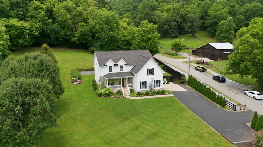 1779 Cayce Springs Rd Thompsons Station, TN 37179
