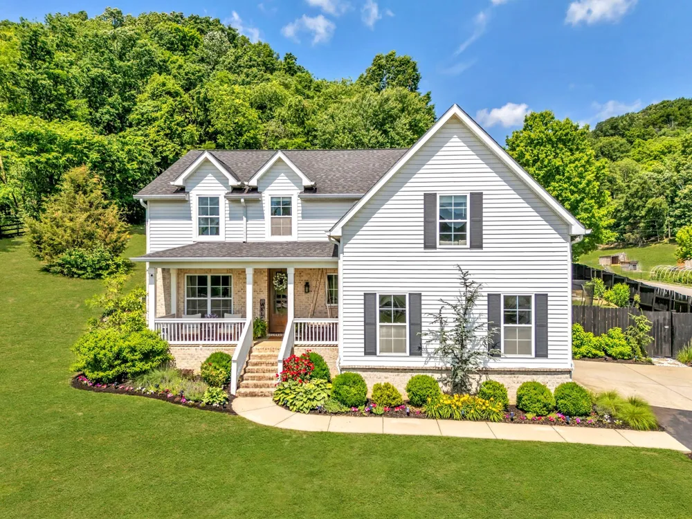 1779 Cayce Springs Rd Thompsons Station, TN 37179