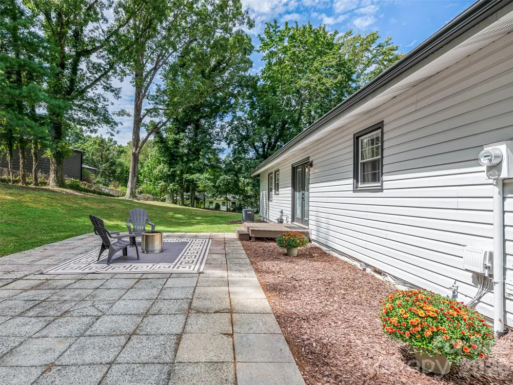 7 Southwicke Drive Arden, NC 28704