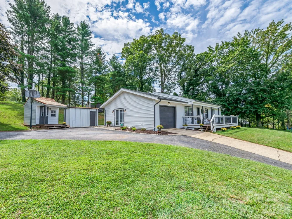 7 Southwicke Drive Arden, NC 28704
