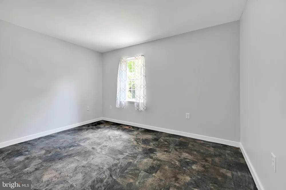1800 CRAZY HORSE DRIVE Auburn, PA 17922