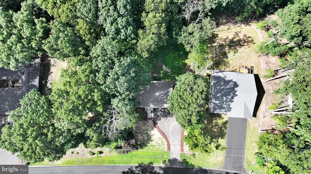 1800 CRAZY HORSE DRIVE Auburn, PA 17922