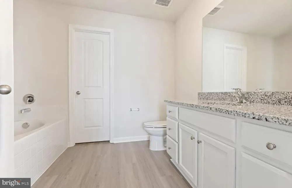 27 CRAMSFORD ST Falling Waters, WV 25419