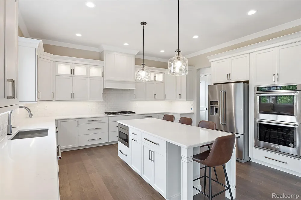 2166 Heidi Dr Addison Township, MI 48370