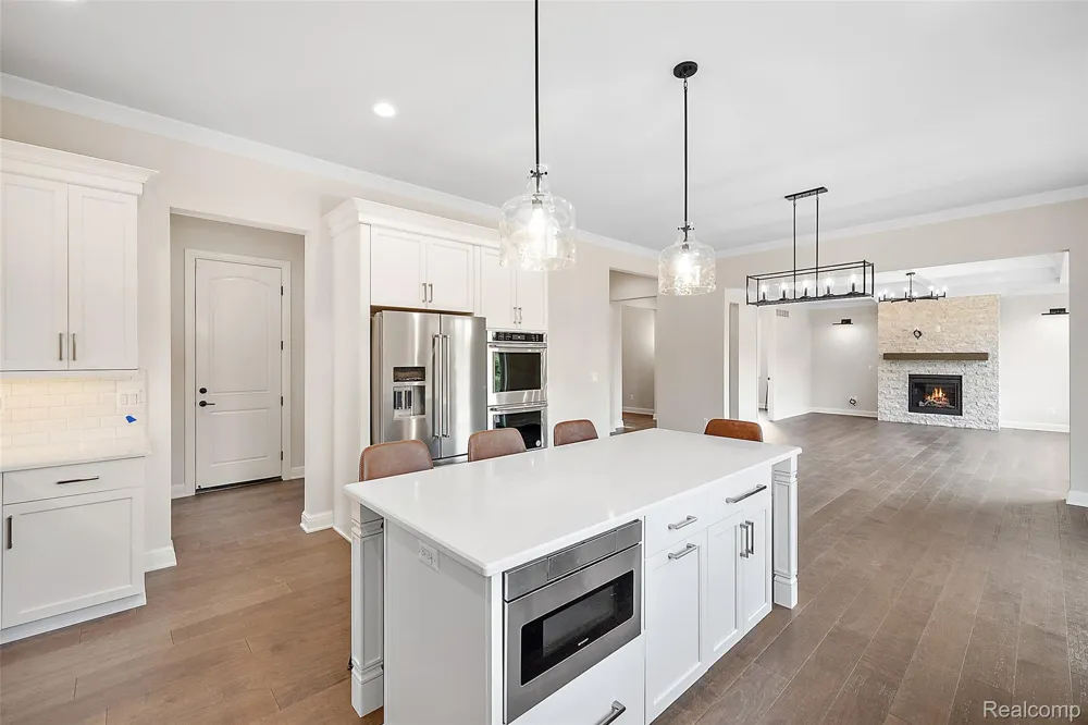 2166 Heidi Dr Addison Township, MI 48370