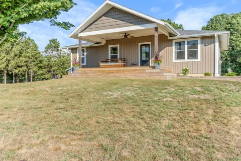 10390 Lovers Lane NW