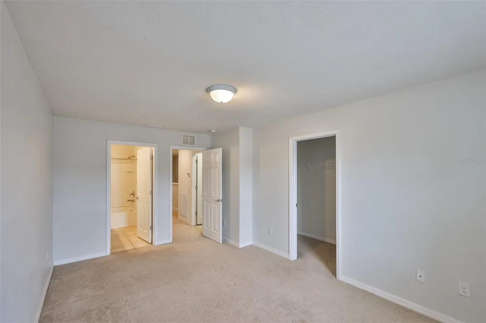9160 HILLCROFT DRIVE Riverview, FL 33578