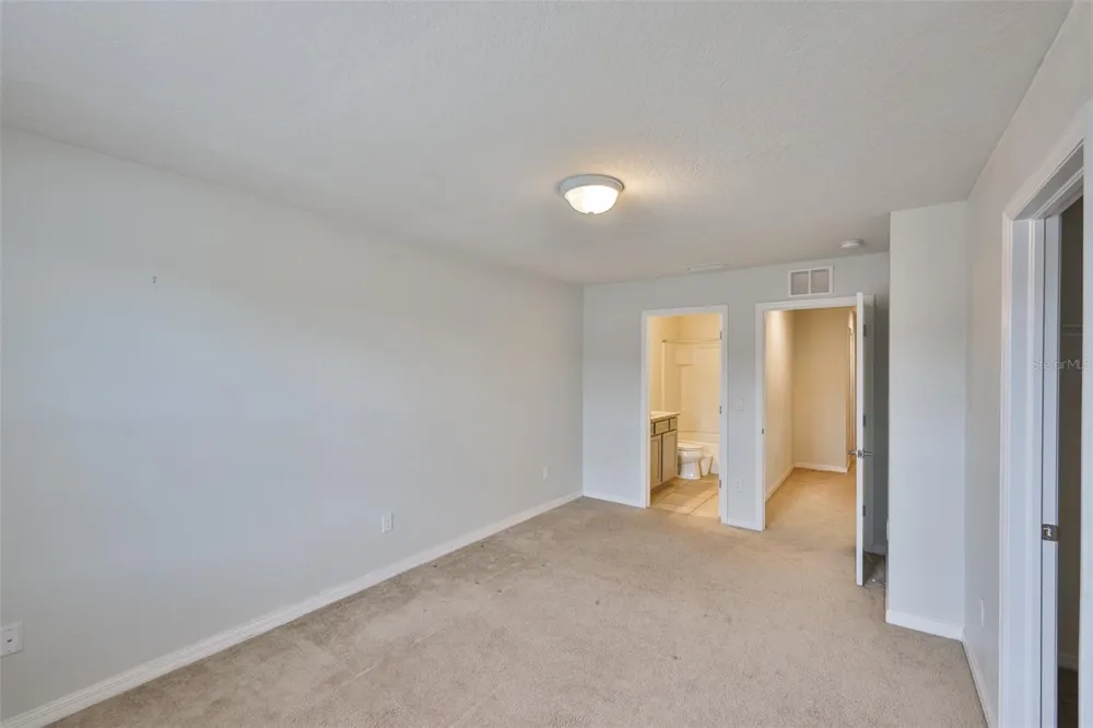 9160 HILLCROFT DRIVE Riverview, FL 33578