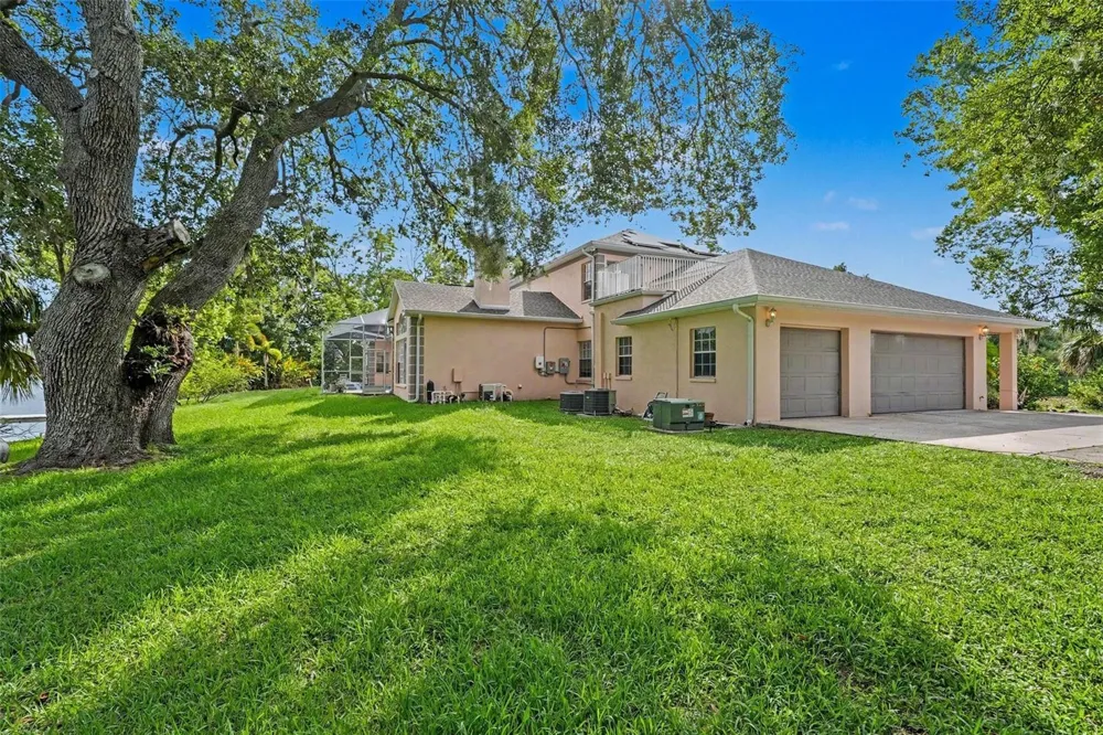 9723 YESHUA WAY Tampa, FL 33618