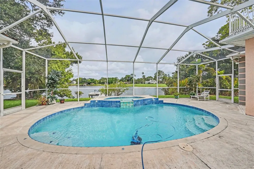9723 YESHUA WAY Tampa, FL 33618
