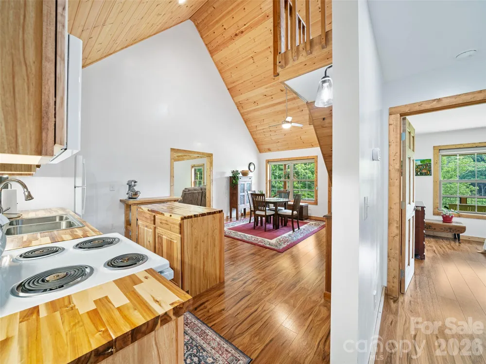 109 Tall Timber Lane Green Mountain, NC 28740
