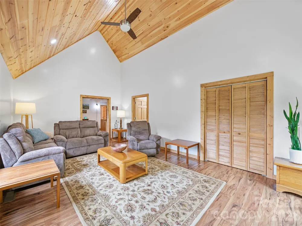 109 Tall Timber Lane Green Mountain, NC 28740