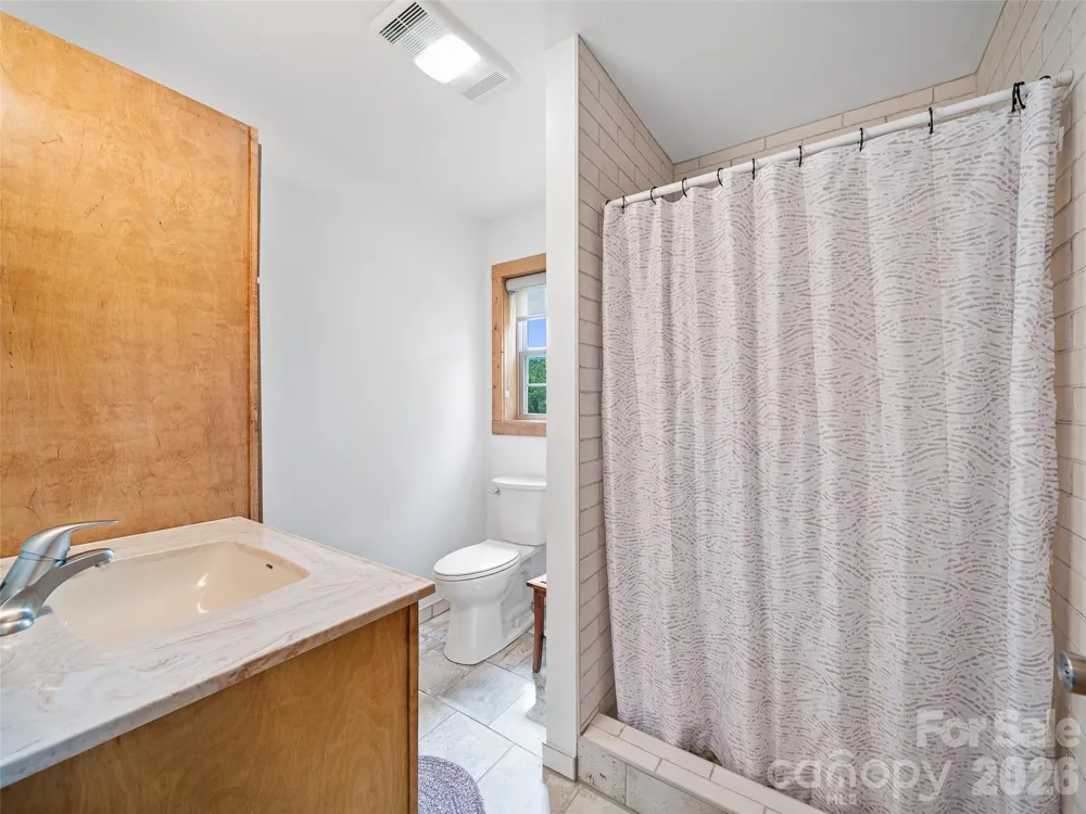 109 Tall Timber Lane Green Mountain, NC 28740