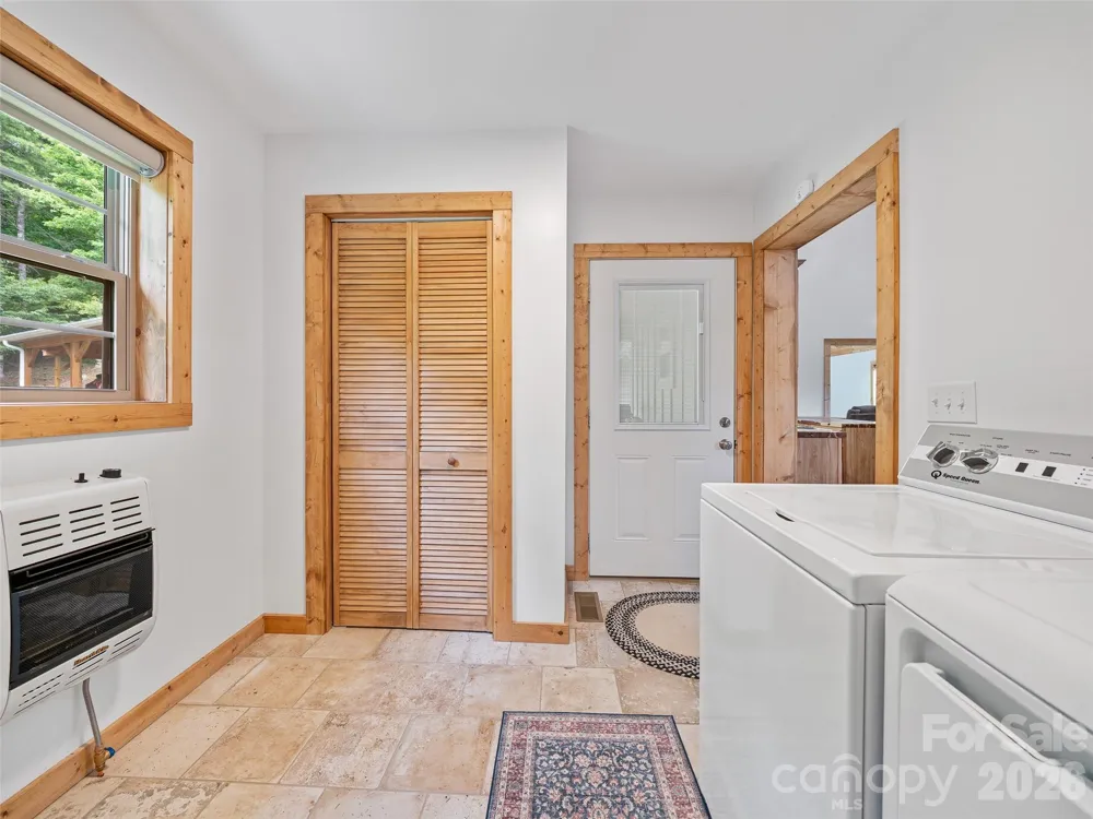 109 Tall Timber Lane Green Mountain, NC 28740