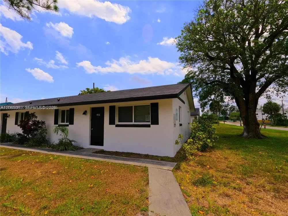 4906 Serafica Dr #7 Lake Worth, FL 33461