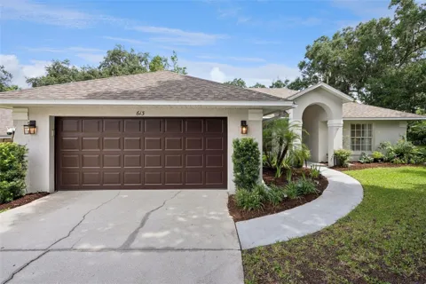 613 HURON PLACE