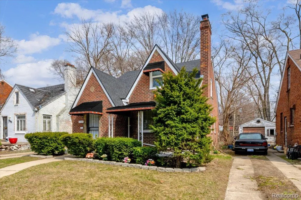 17212 Sunderland Road Detroit City, MI 48219