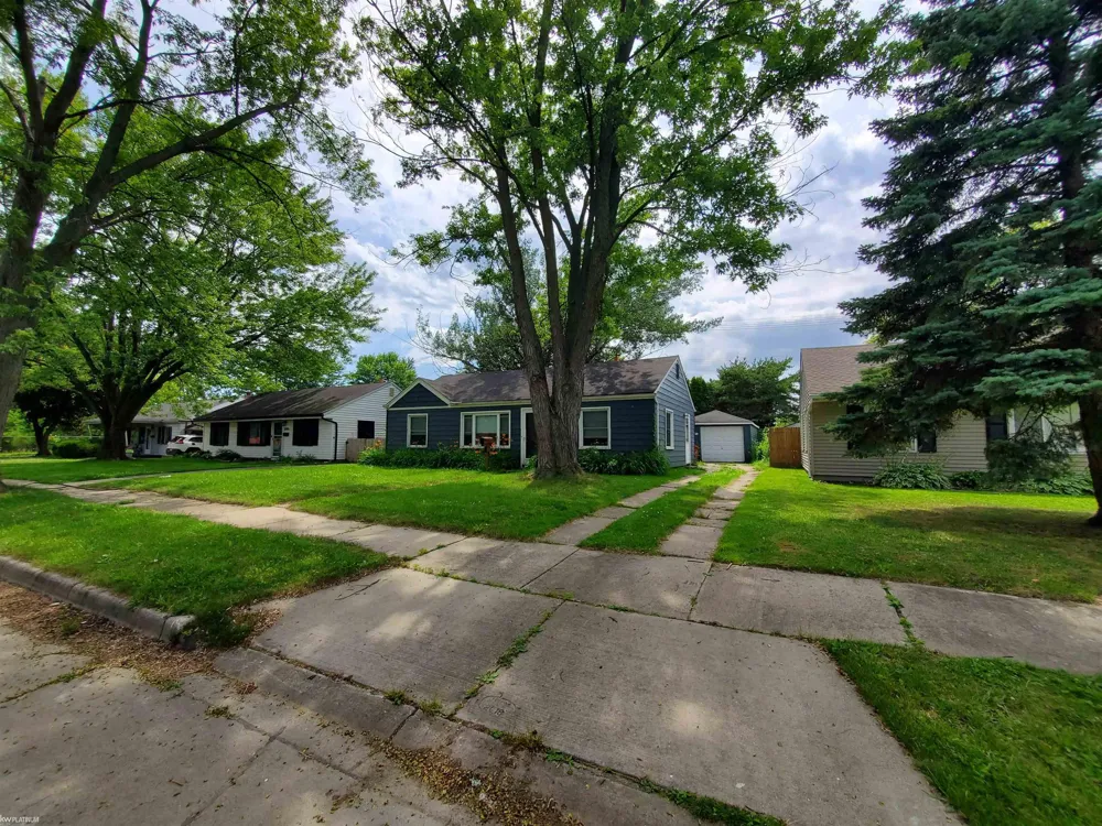 26315 Beaconsfield Street Roseville City, MI 48066