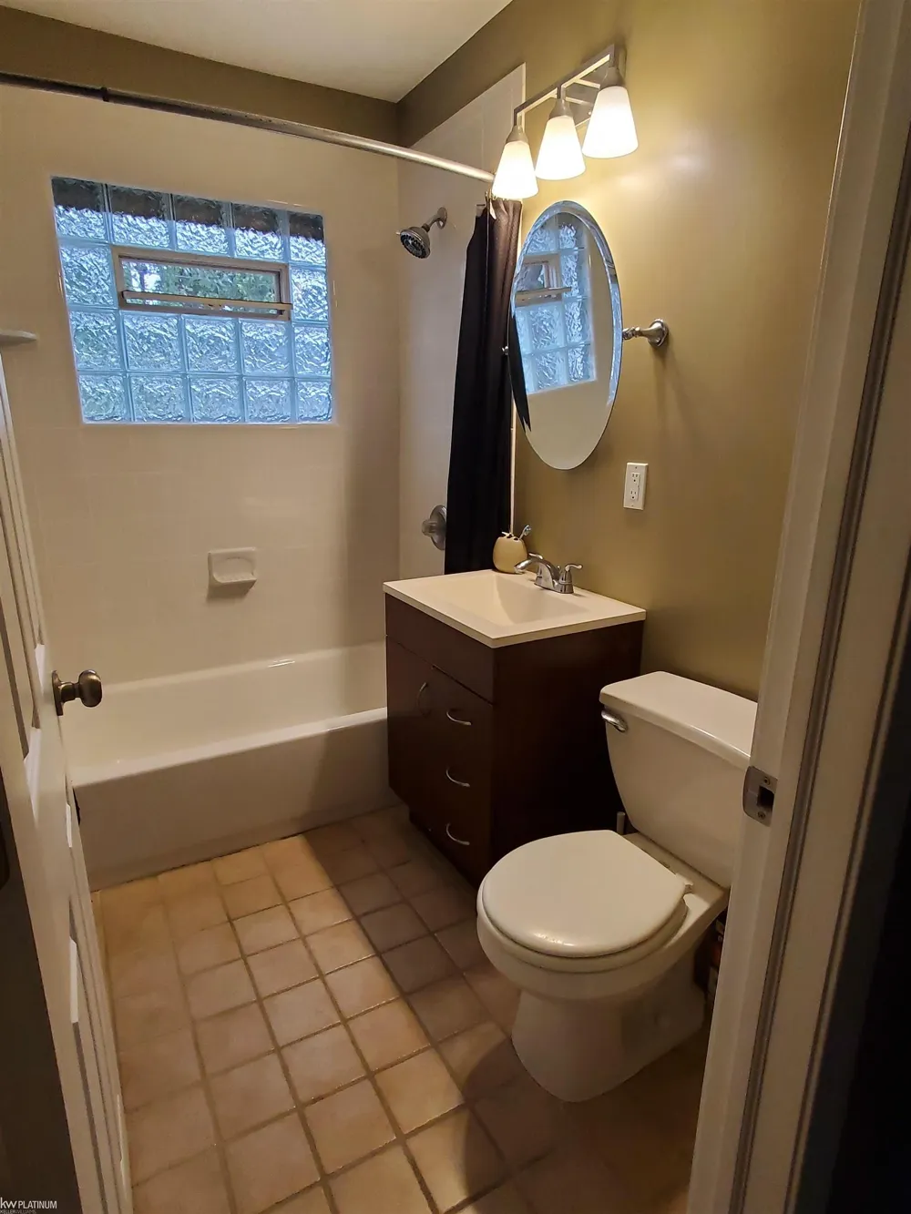 26315 Beaconsfield Street Roseville City, MI 48066