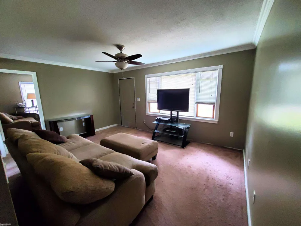 26315 Beaconsfield Street Roseville City, MI 48066