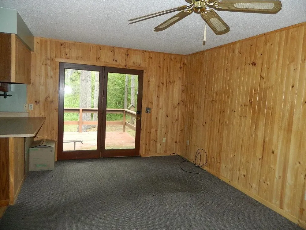19282 Highway US 10 Richmond Township, MI 49677