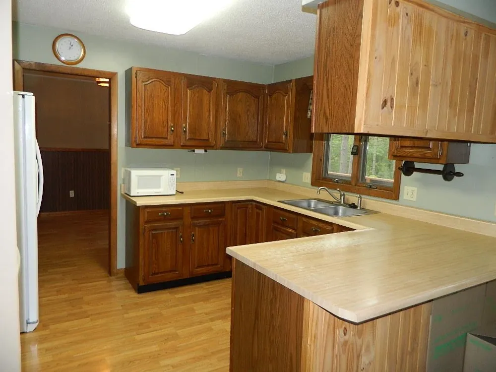 19282 Highway US 10 Richmond Township, MI 49677