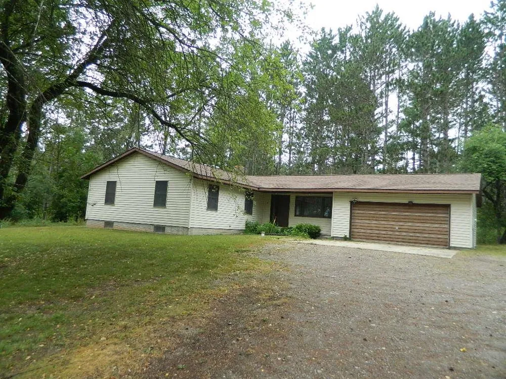 19282 Highway US 10 Richmond Township, MI 49677