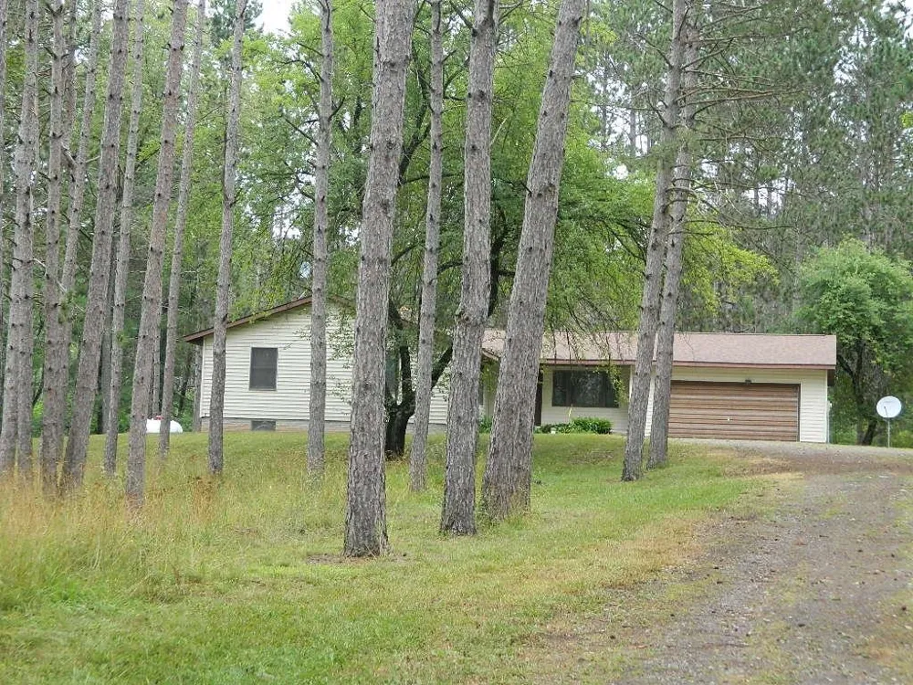 19282 Highway US 10 Richmond Township, MI 49677