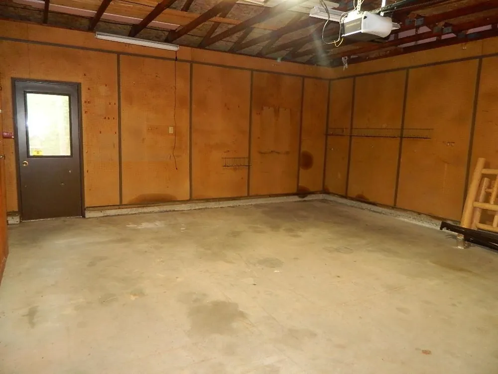 19282 Highway US 10 Richmond Township, MI 49677