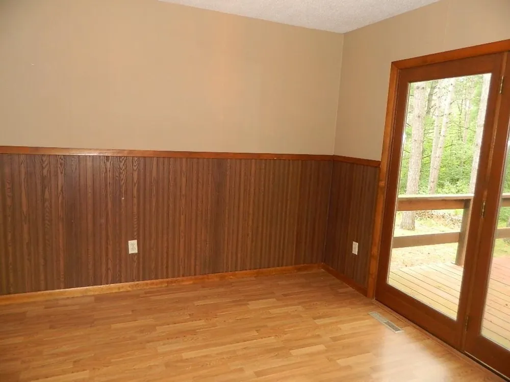 19282 Highway US 10 Richmond Township, MI 49677