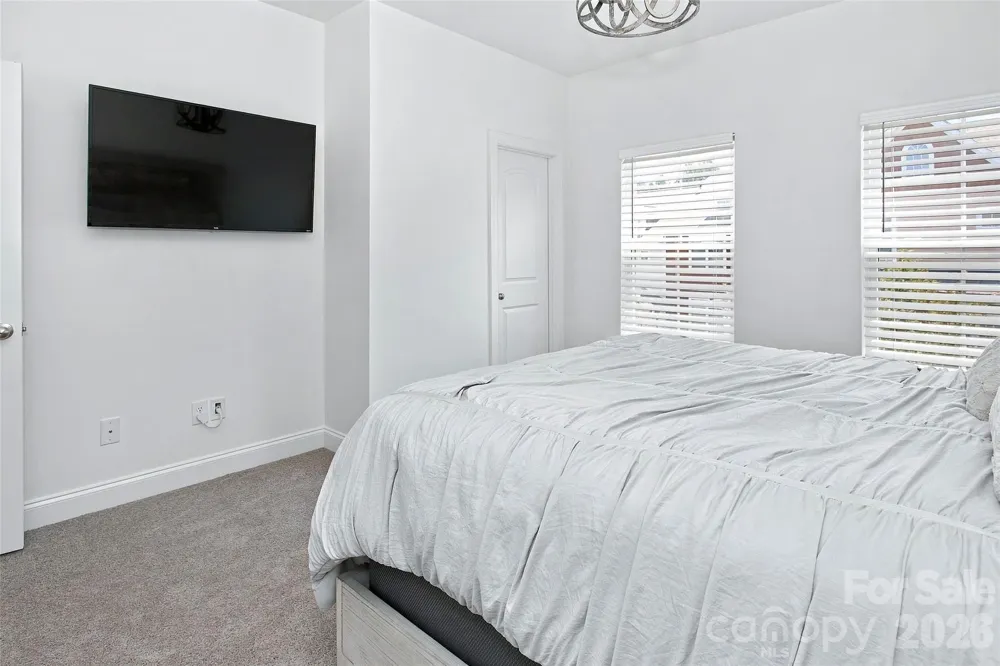 26 Walnut Springs Drive Asheville, NC 28804