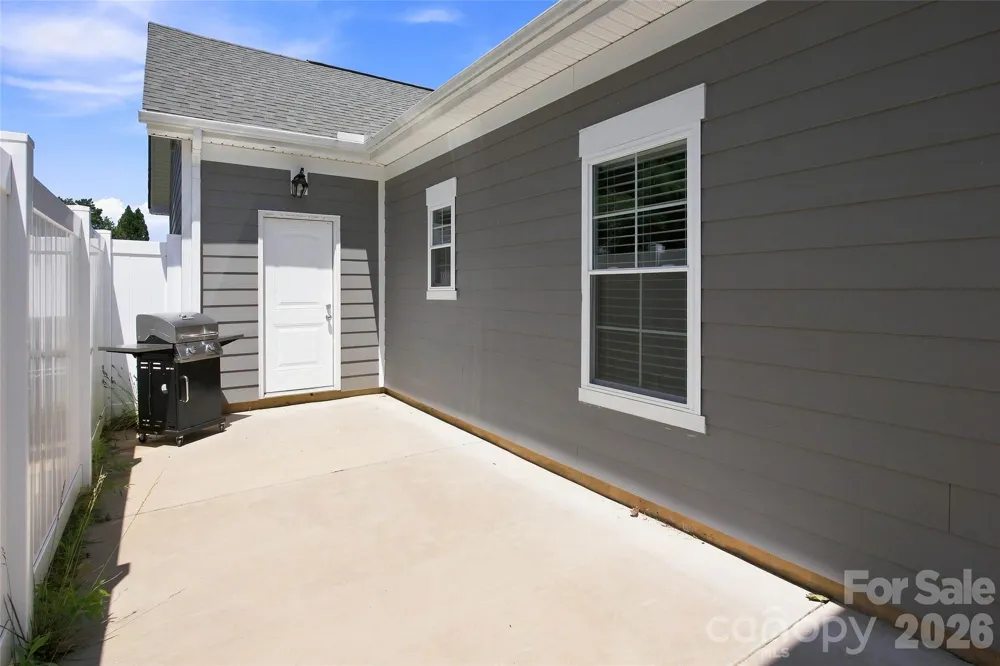 26 Walnut Springs Drive Asheville, NC 28804