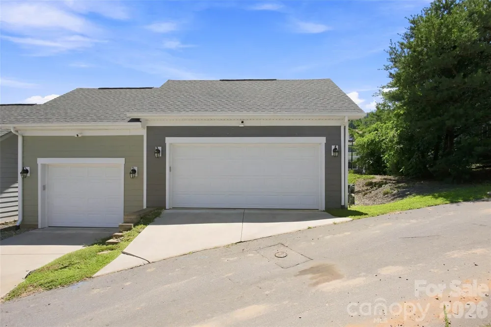 26 Walnut Springs Drive Asheville, NC 28804