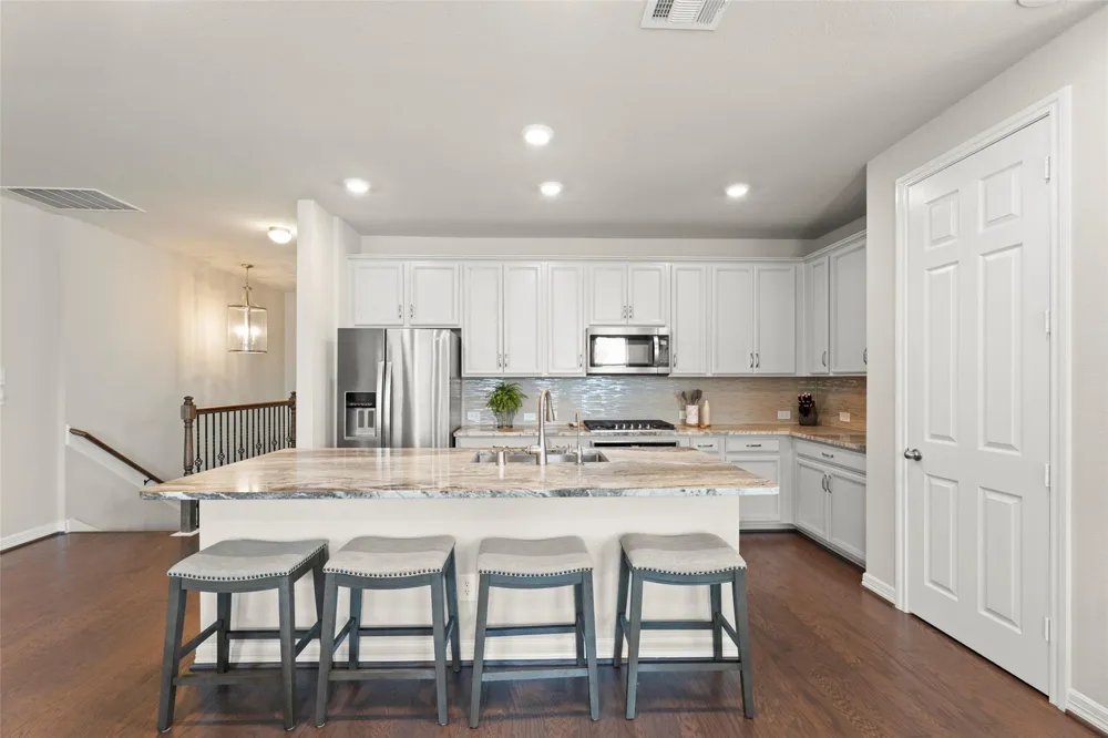 9420 Caddo Ridge Lane Cypress, TX 77433
