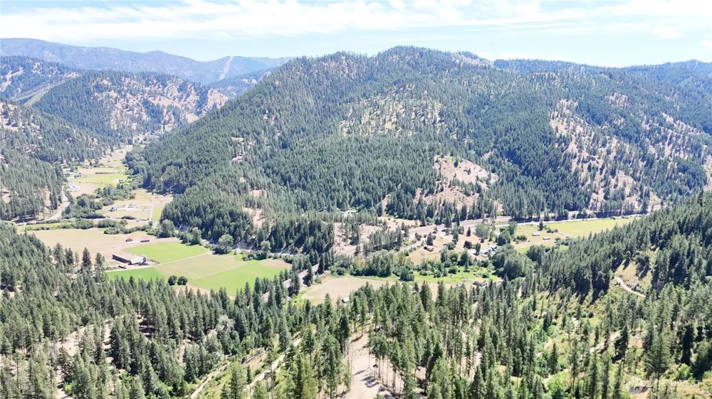 16100 Chumstick Highway Leavenworth, WA 98826